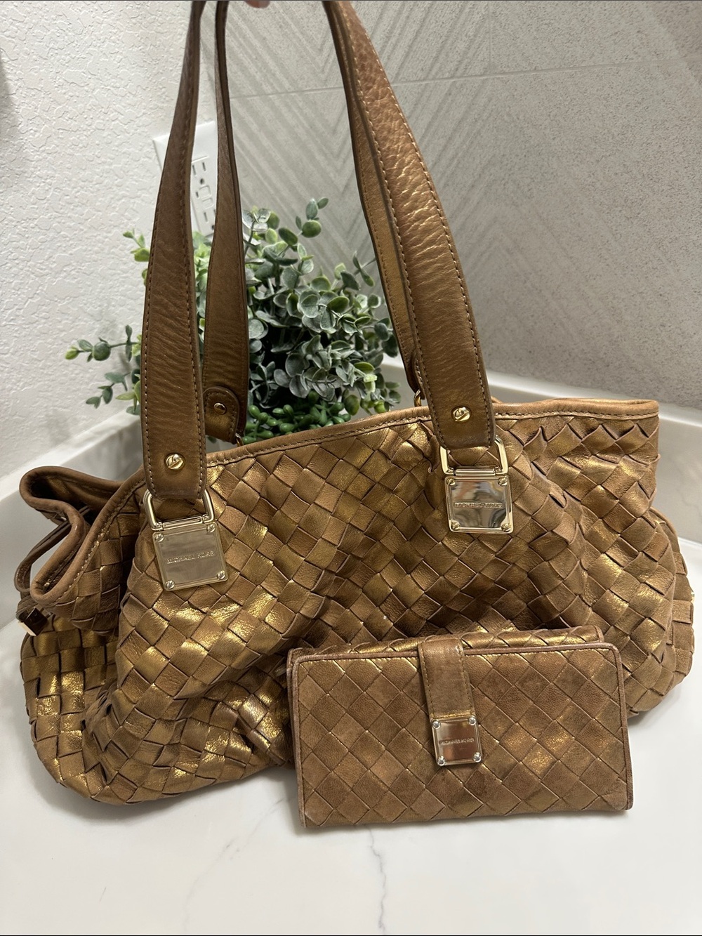 MICHAEL KORS Woven Metallic Tote Bag with Matching Wallet